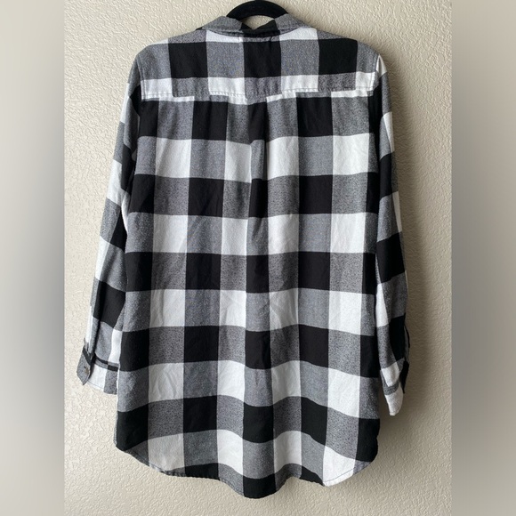 Pink Rose Black and White Plaid Front Button Flannel Top Size L - Picture 2 of 7